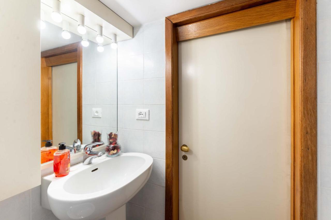 Rotonda 23 - Pantheon View Apartment Рим Екстериор снимка